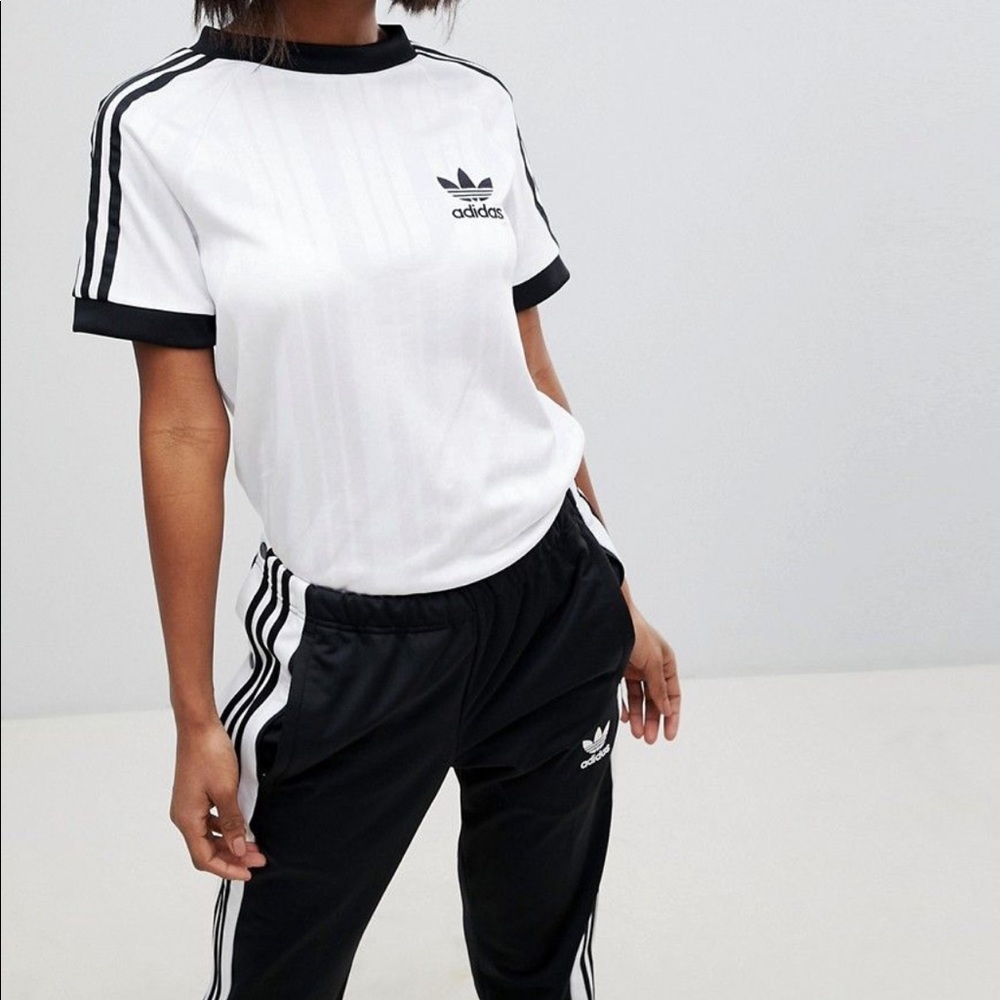 Adidas White Ringer Tee🐾